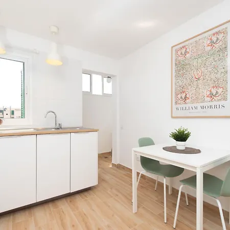 Daire Location - Walk To The Beach, Shops & Dining *