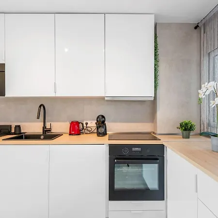 Location - Walk To The Beach, Shops & Dining Апартаменты