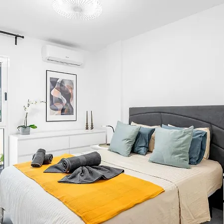 Location - Walk To The Beach, Shops & Dining Плая-де-лас-Америкас