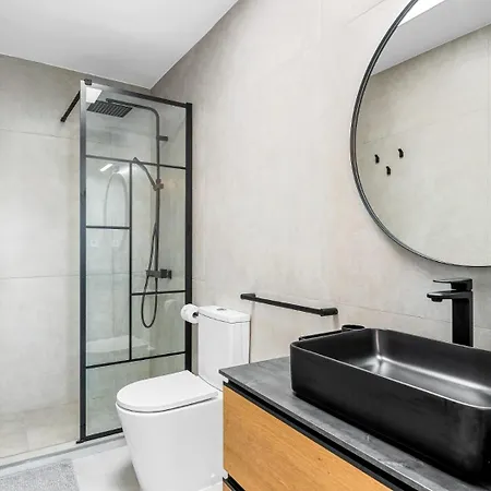 Location - Walk To The Beach, Shops & Dining * Плая-де-лас-Америкас