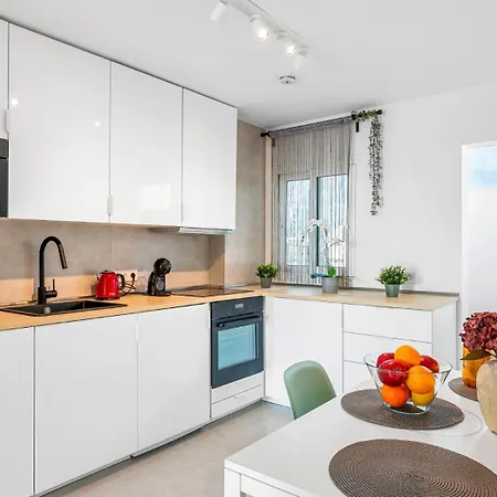 Location - Walk To The Beach, Shops & Dining * Playa de las Américas